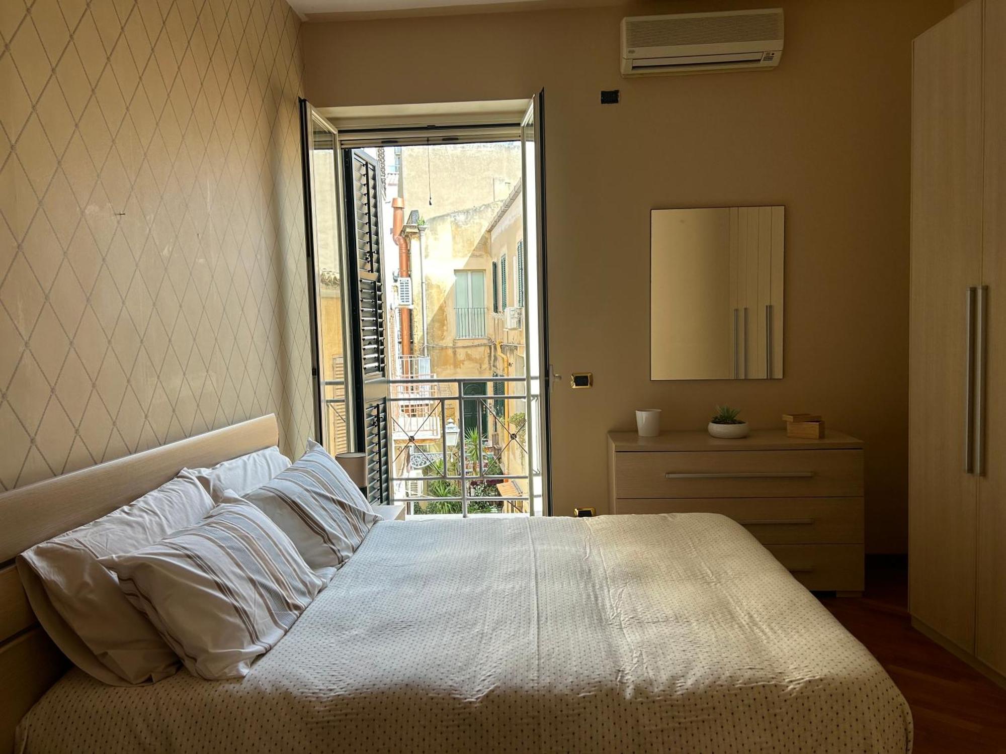 Ls Rooms - Appartamento In Centro Vista Mare Агридженто Экстерьер фото